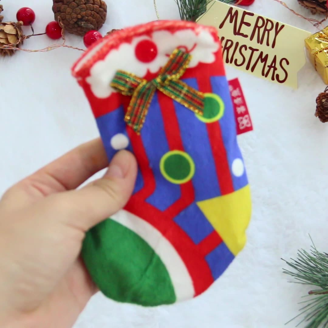 Christmas Stocking Cat Toy with Crinkle Paper & Catnip – Blue, Red, or Green