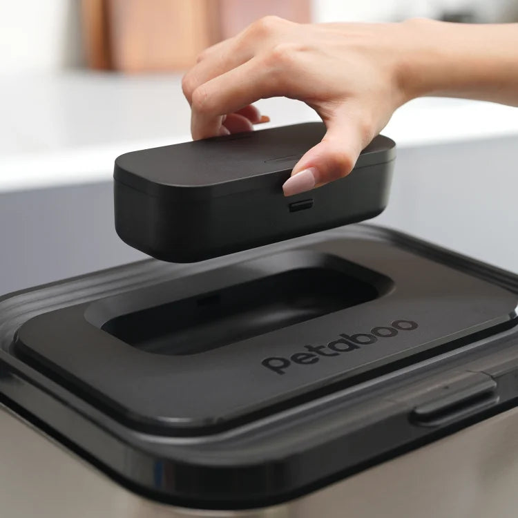 Criseal 200 SS Auto Vacuum Pet Food Container
