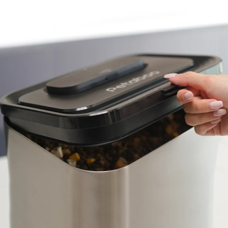 Criseal 200 SS Auto Vacuum Pet Food Container
