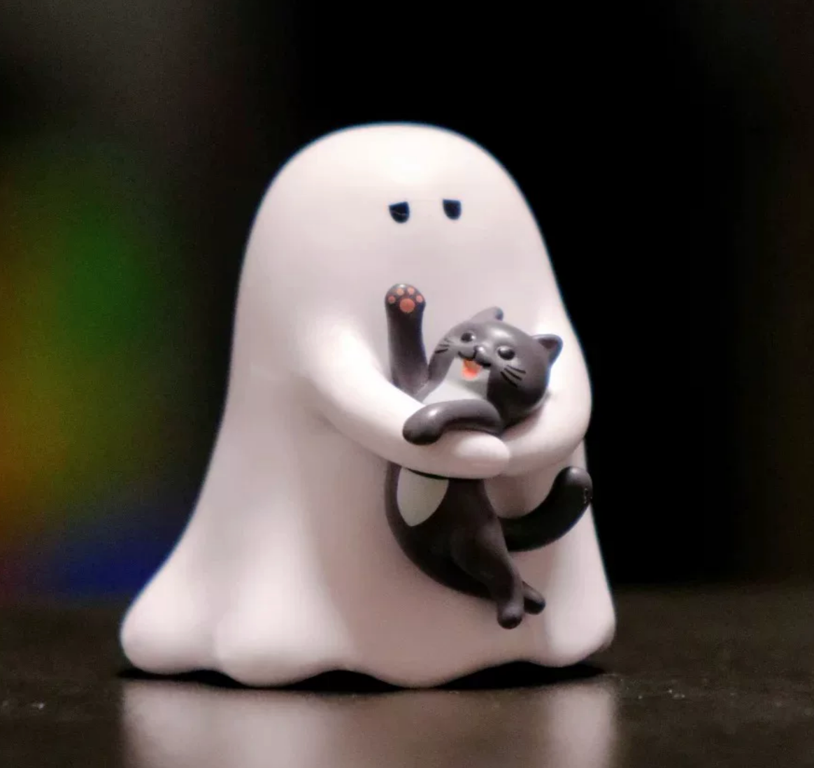 Mini Glow-in-the-Dark Ghost & Cat Blind Box Collectible Figure – Cute Gift