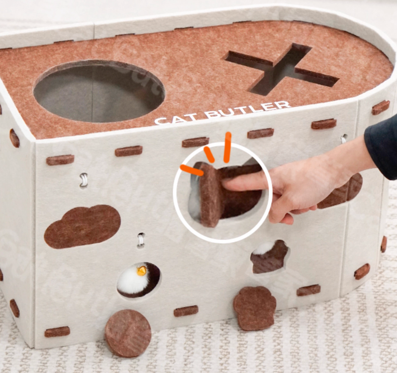 Felt Cat house with Magical Pom-Pom Toy – Cat Hideout