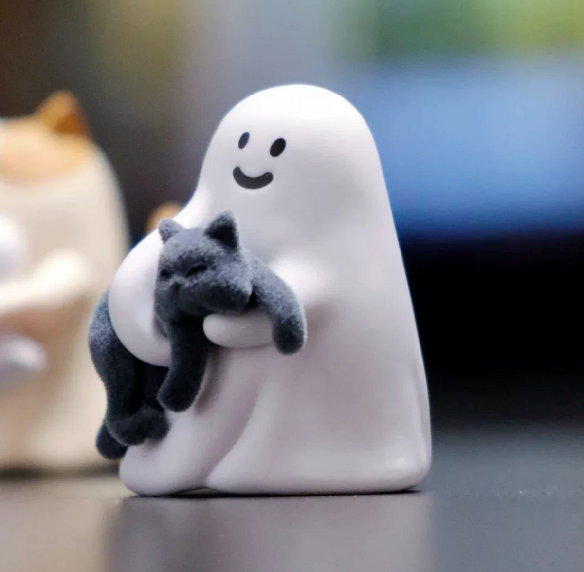 Mini Glow-in-the-Dark Ghost & Cat Blind Box Collectible Figure – Cute Gift
