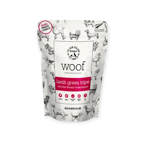 Front packaging of Woof Lamb Green Tripe Treats with NZ Green Mussel in a 40g resealable bag.